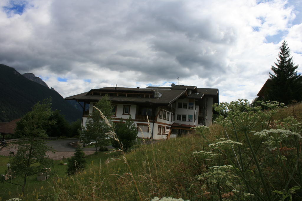 A. Paolo Apartments Vigo di Fassa Eksteriør billede